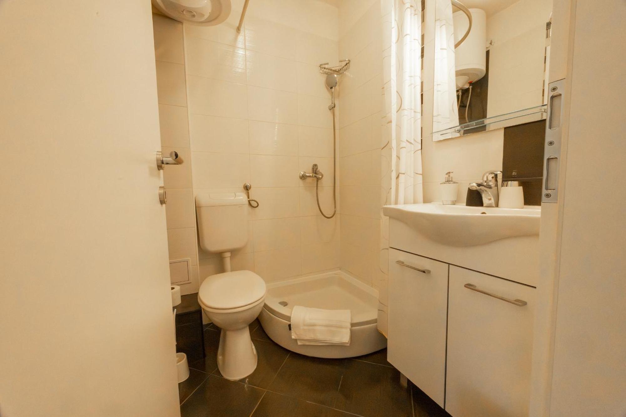 Apartments Krzanic Podgora Luaran gambar